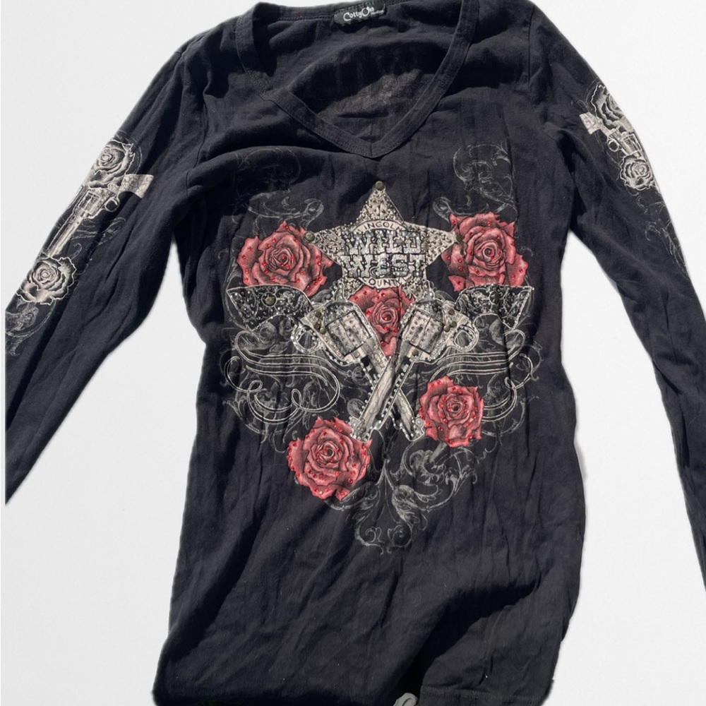 Black Long Sleeve Graphic Tee with Roses